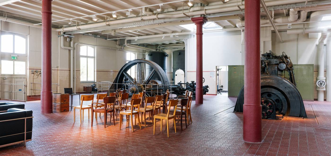 Historic machine room at the B2 hotel in Zurich for standing dinners up to 120 people