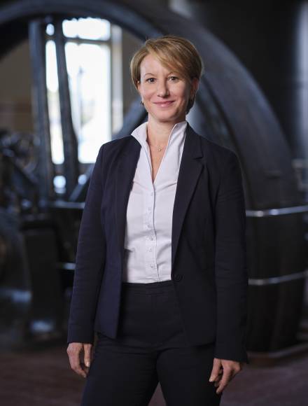 Ariane Dross - Directrice des ventes et du marketing Directrice général adjointe