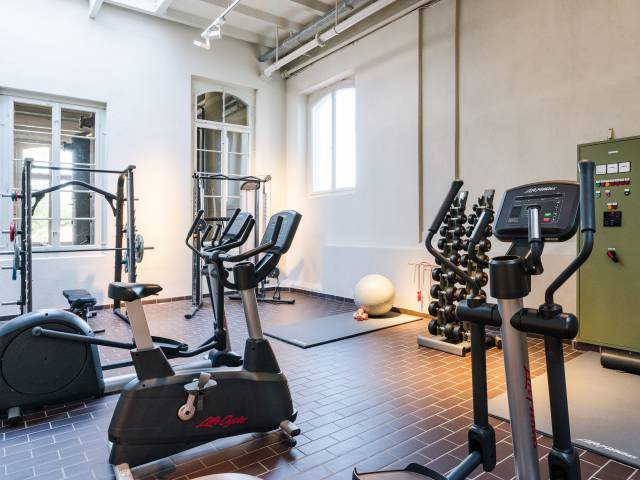 Sports equipment in the former machine room of the B2 Hotel in Zurich