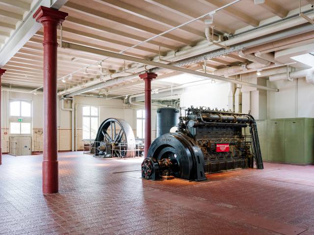 Machine dans le hall historique des machines du B2 Hôtel de Zurich
